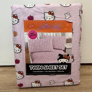 Hello Kitty Halloween Twin Sheet Set